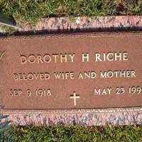 Dorothy H RICHE
